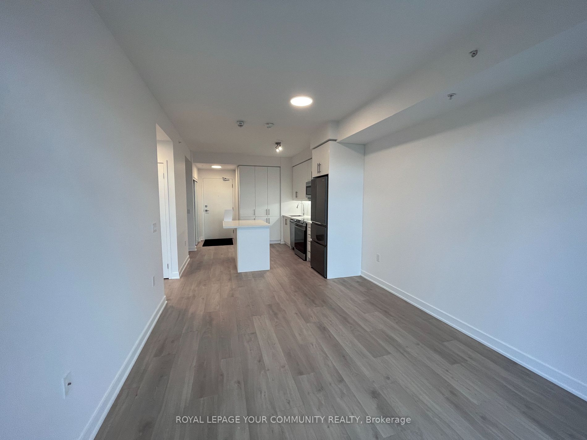 75 Oneida Cres, #306