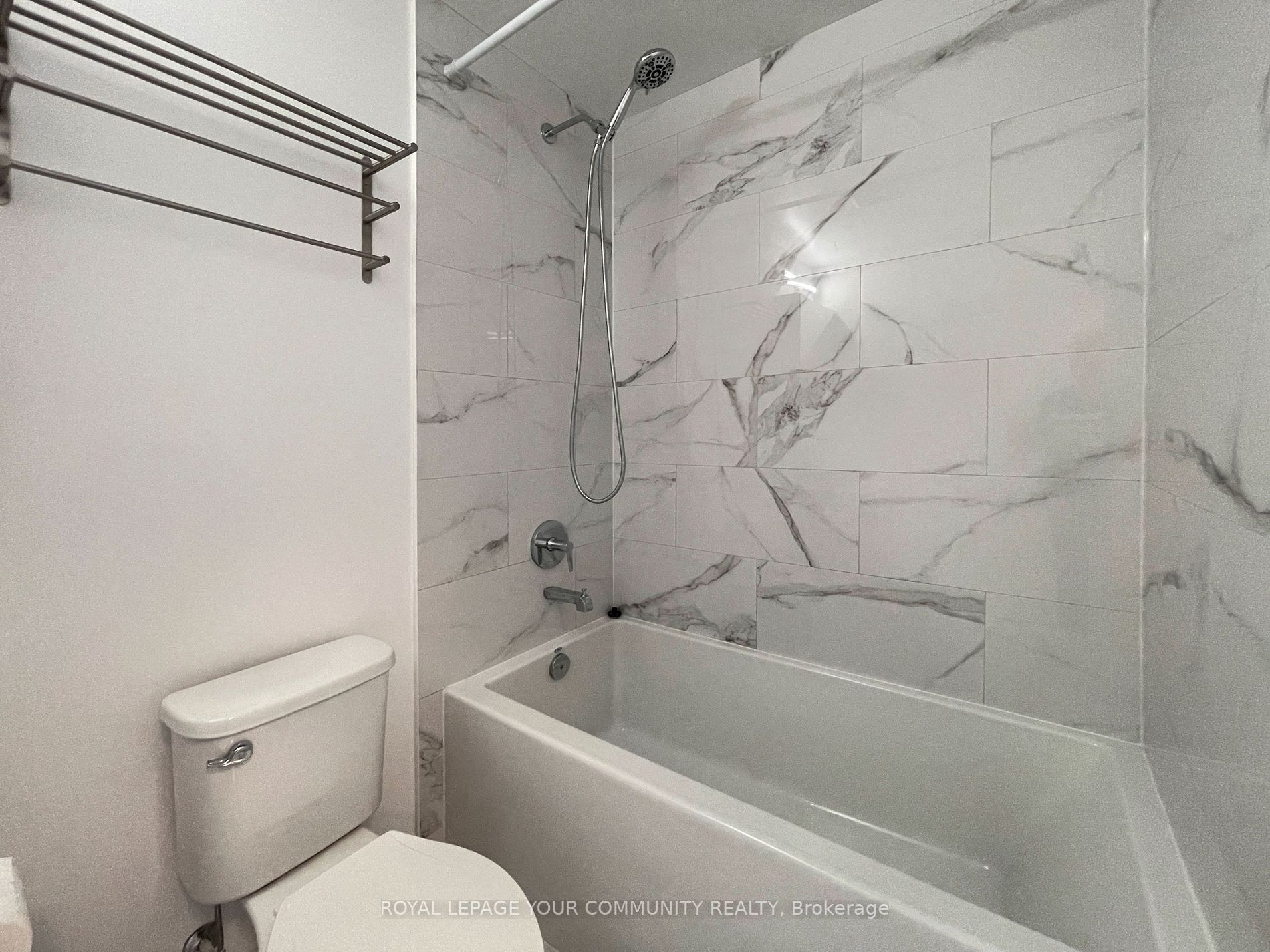 75 Oneida Cres, #306