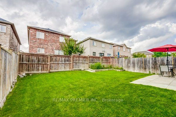 305 Lauderdale Dr