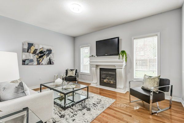 305 Lauderdale Dr