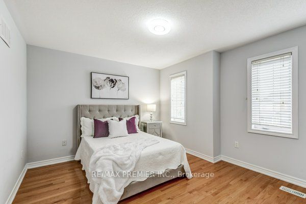 305 Lauderdale Dr