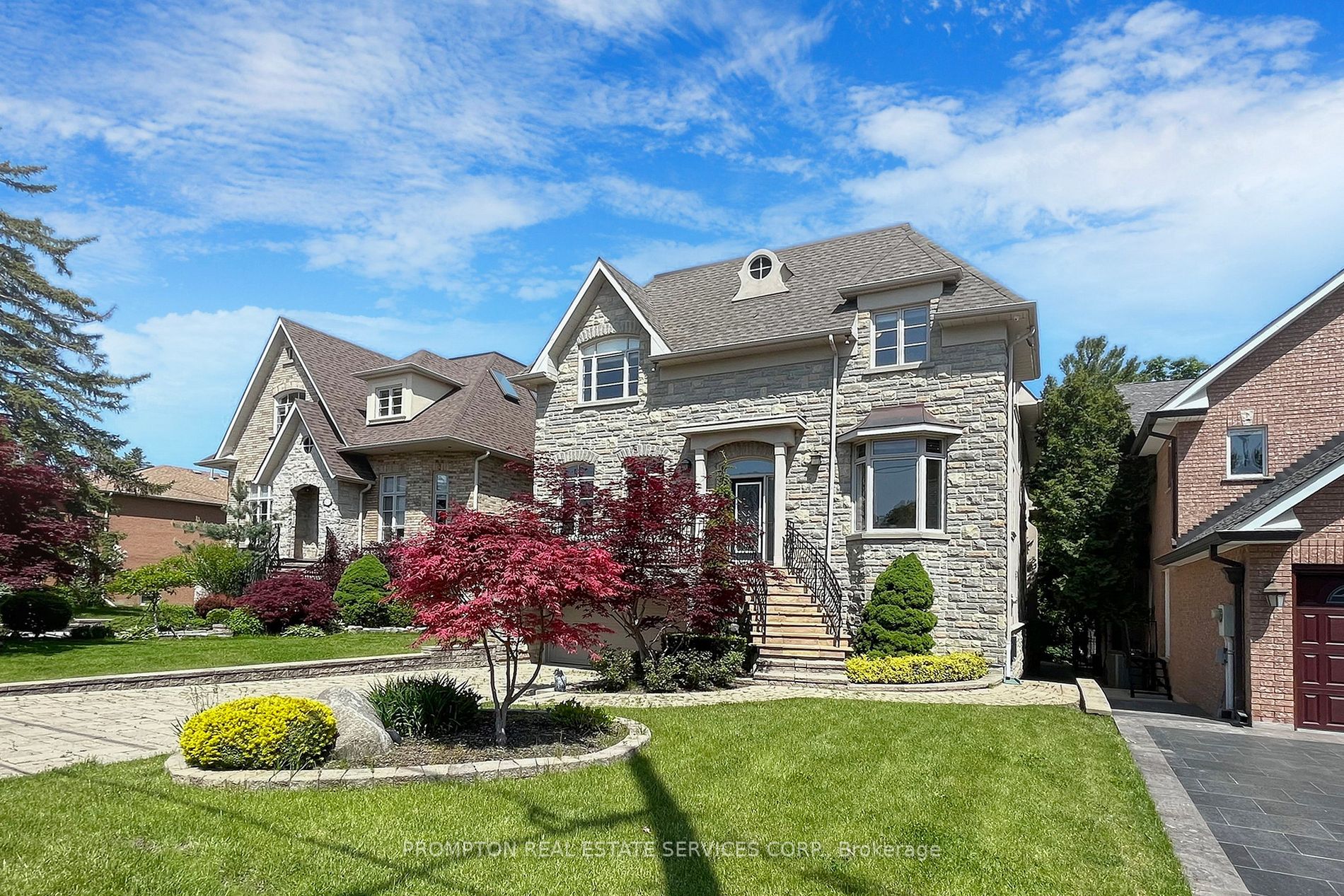 62 Roosevelt Dr