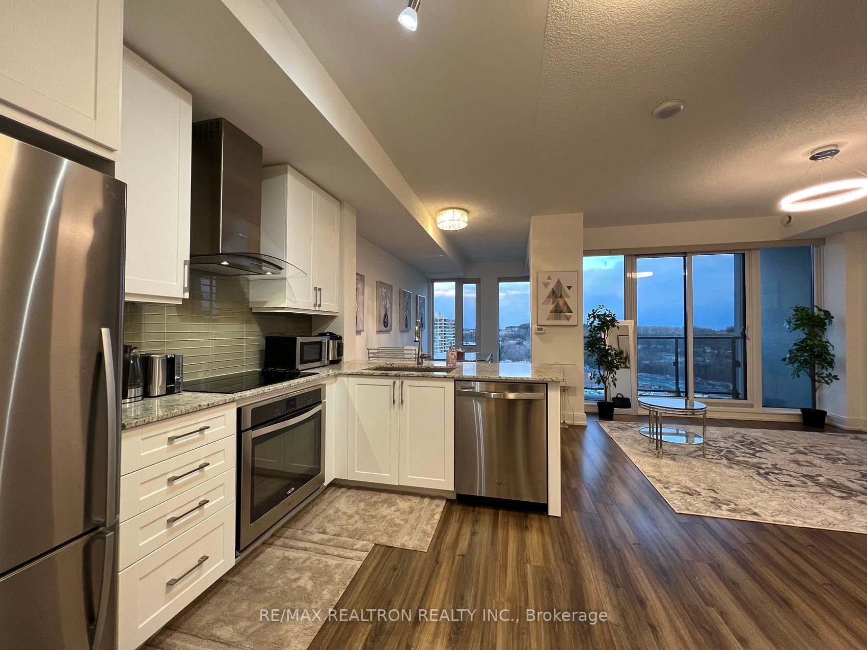 9600 Yonge St, #1202B