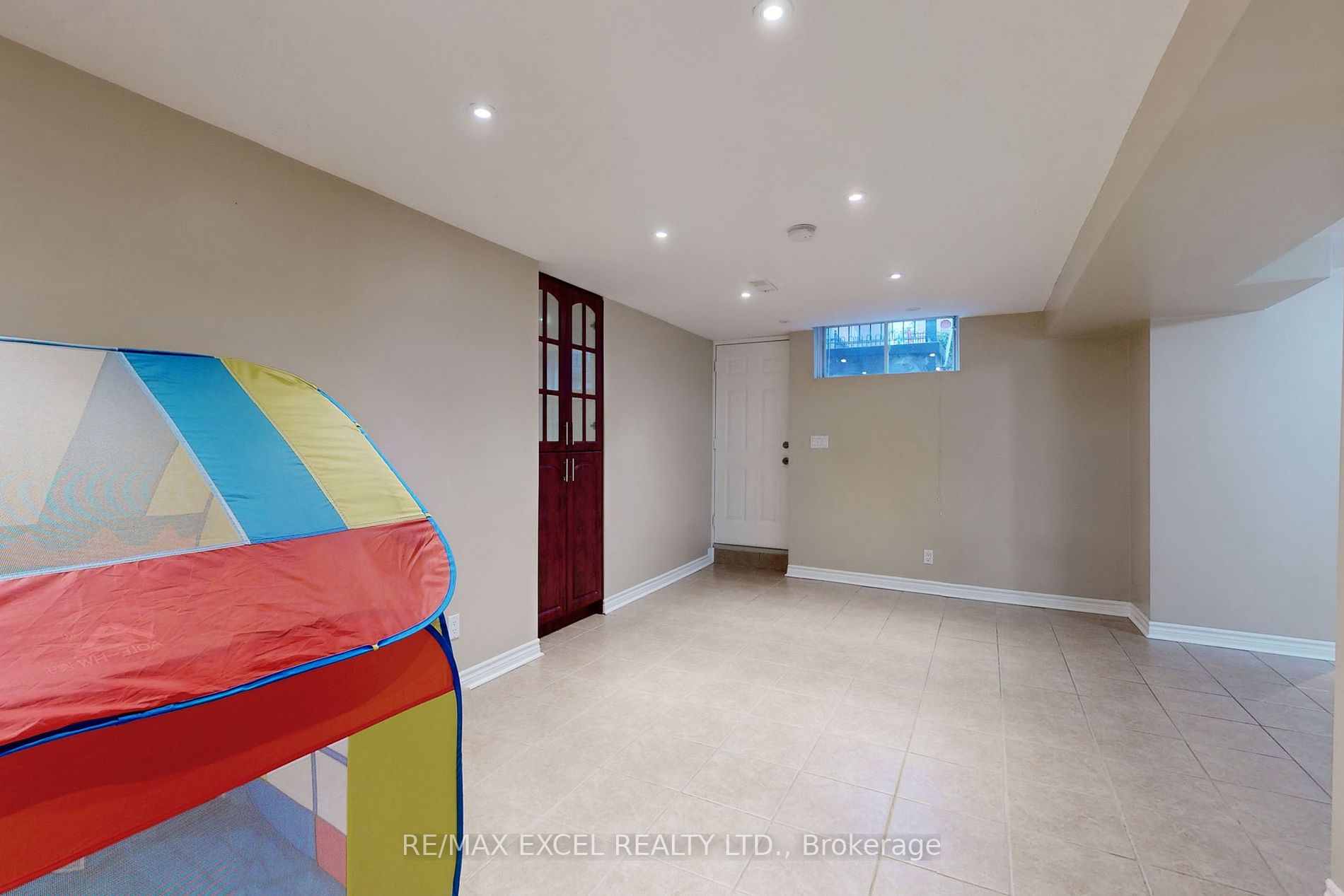 122 Canyon Hill Ave
