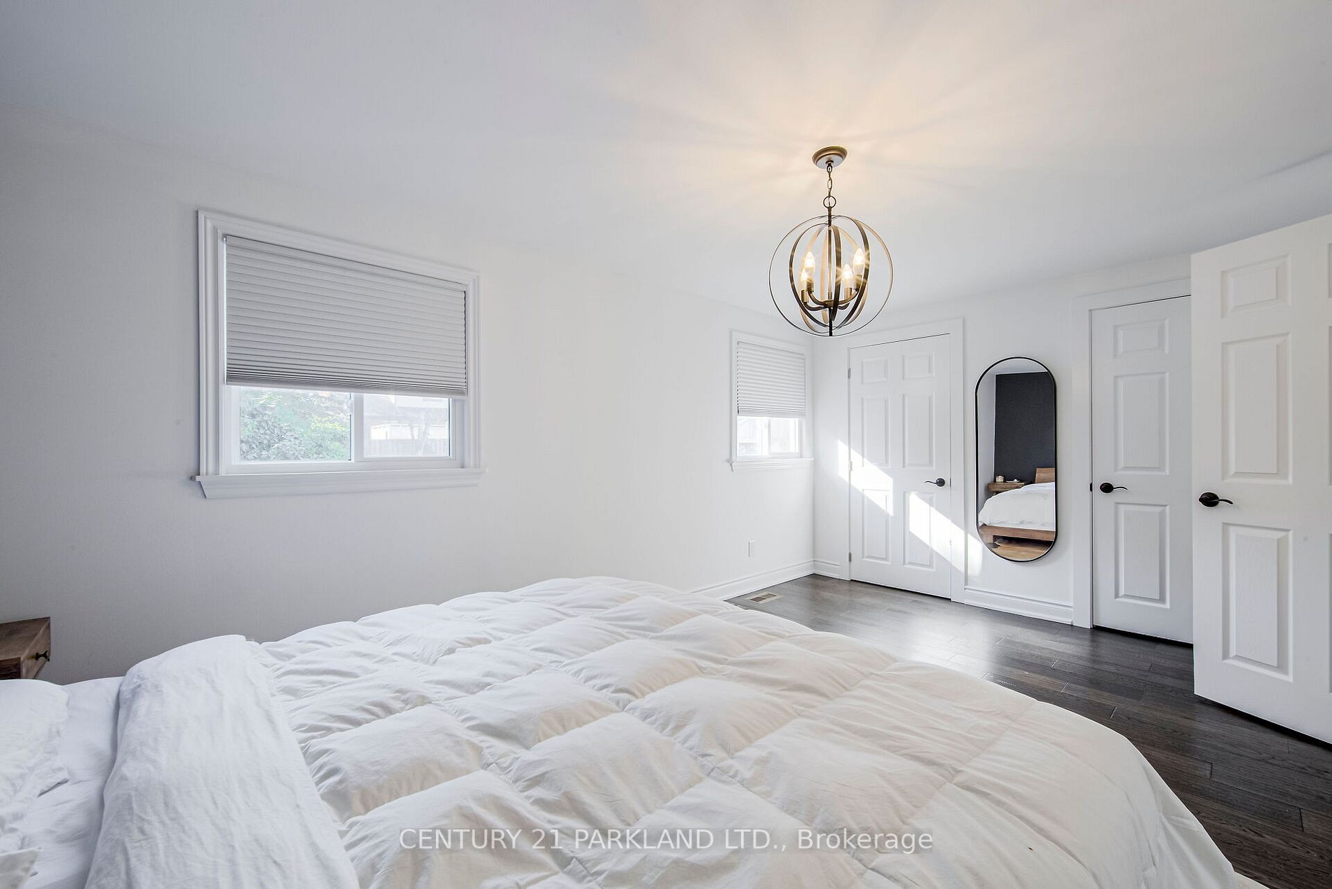 7 Brown St