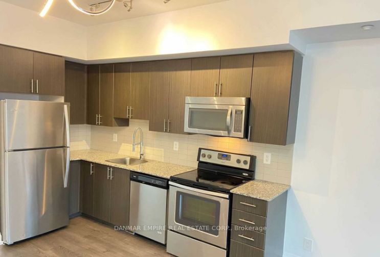 7900 Bathurst St, #814