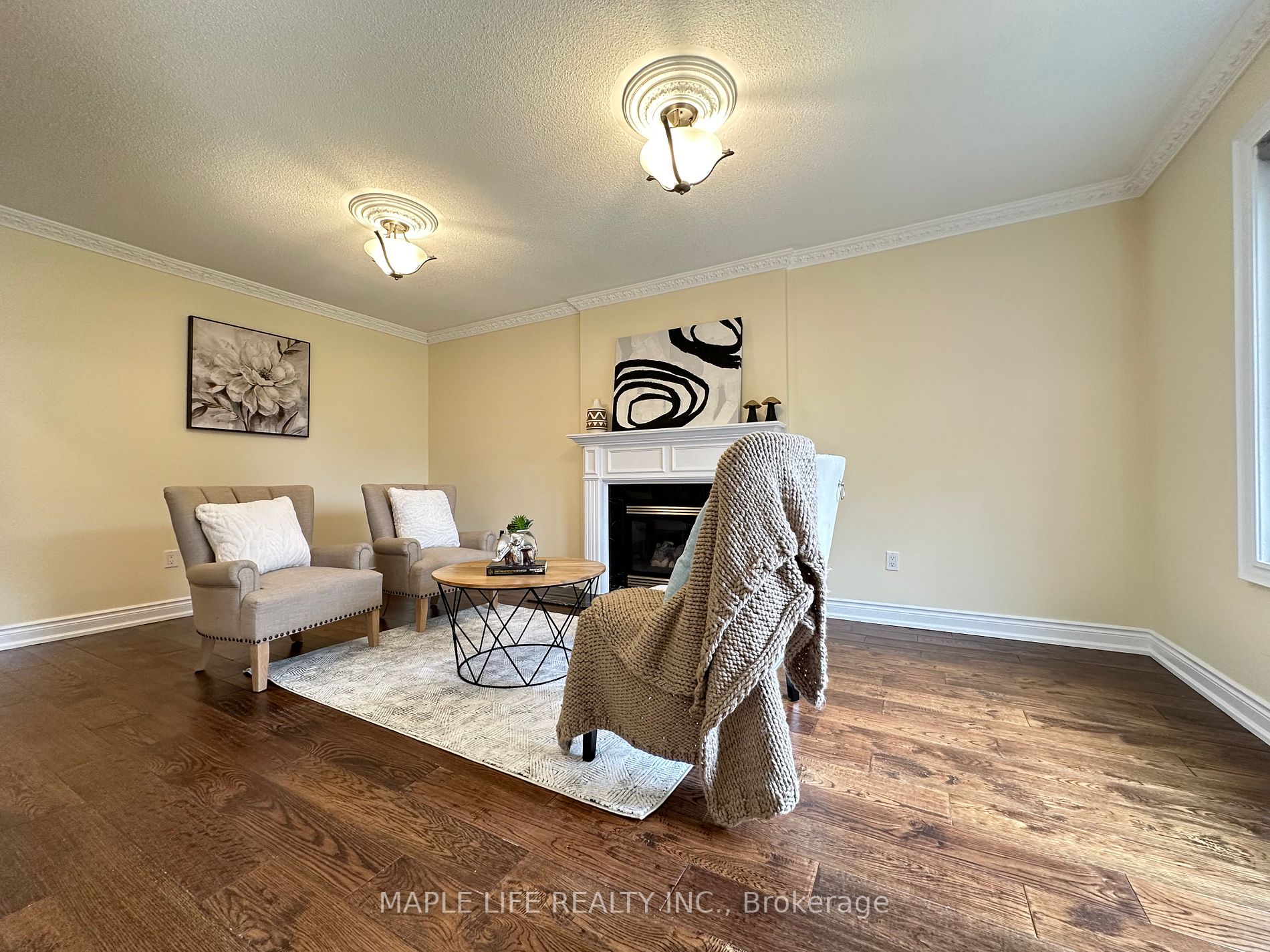 65 Swanage Dr