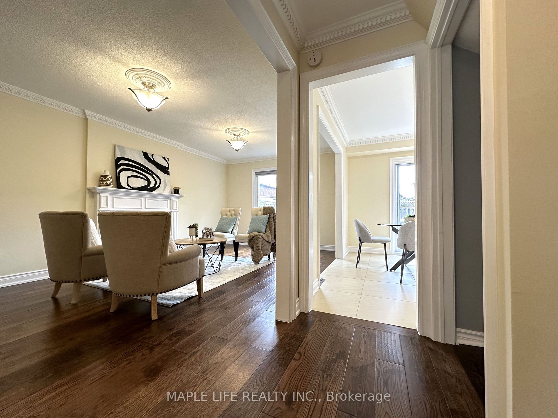 65 Swanage Dr