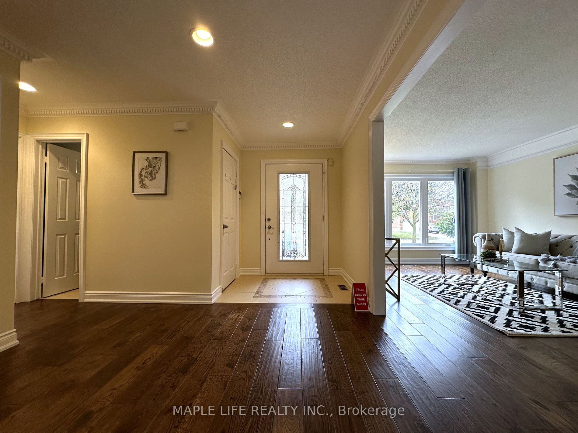 65 Swanage Dr