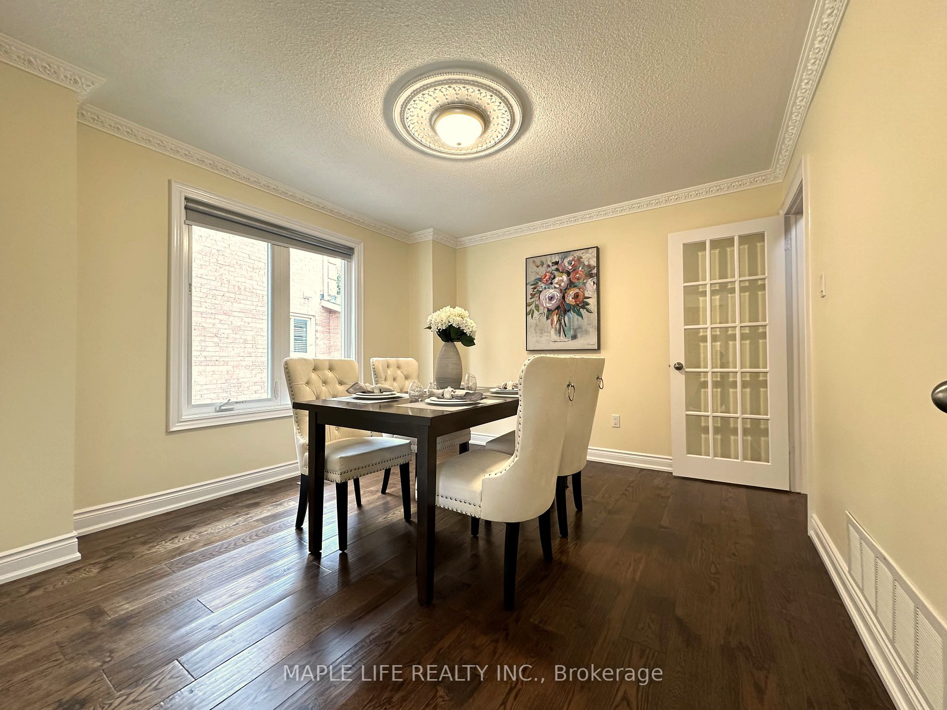 65 Swanage Dr