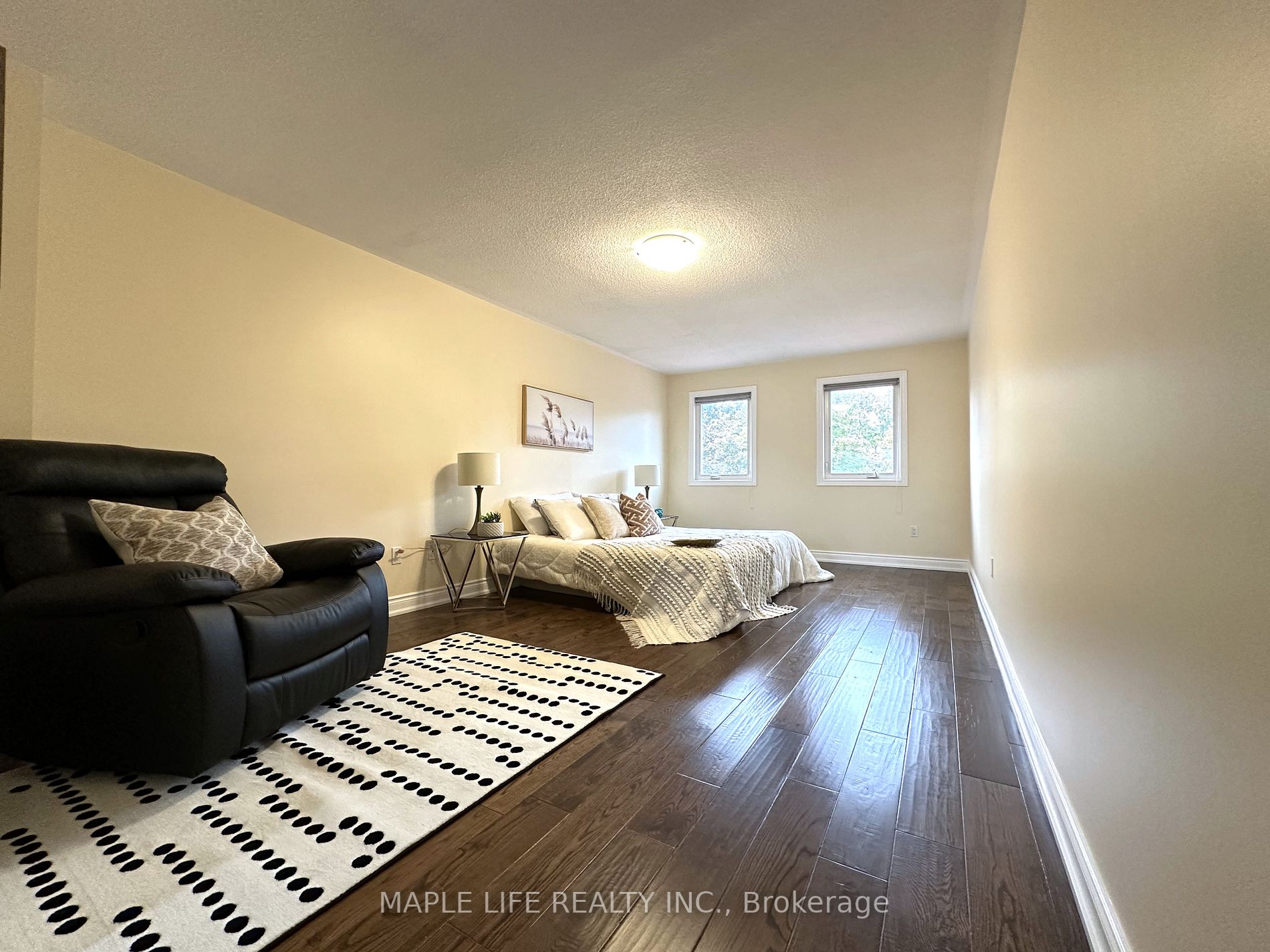 65 Swanage Dr