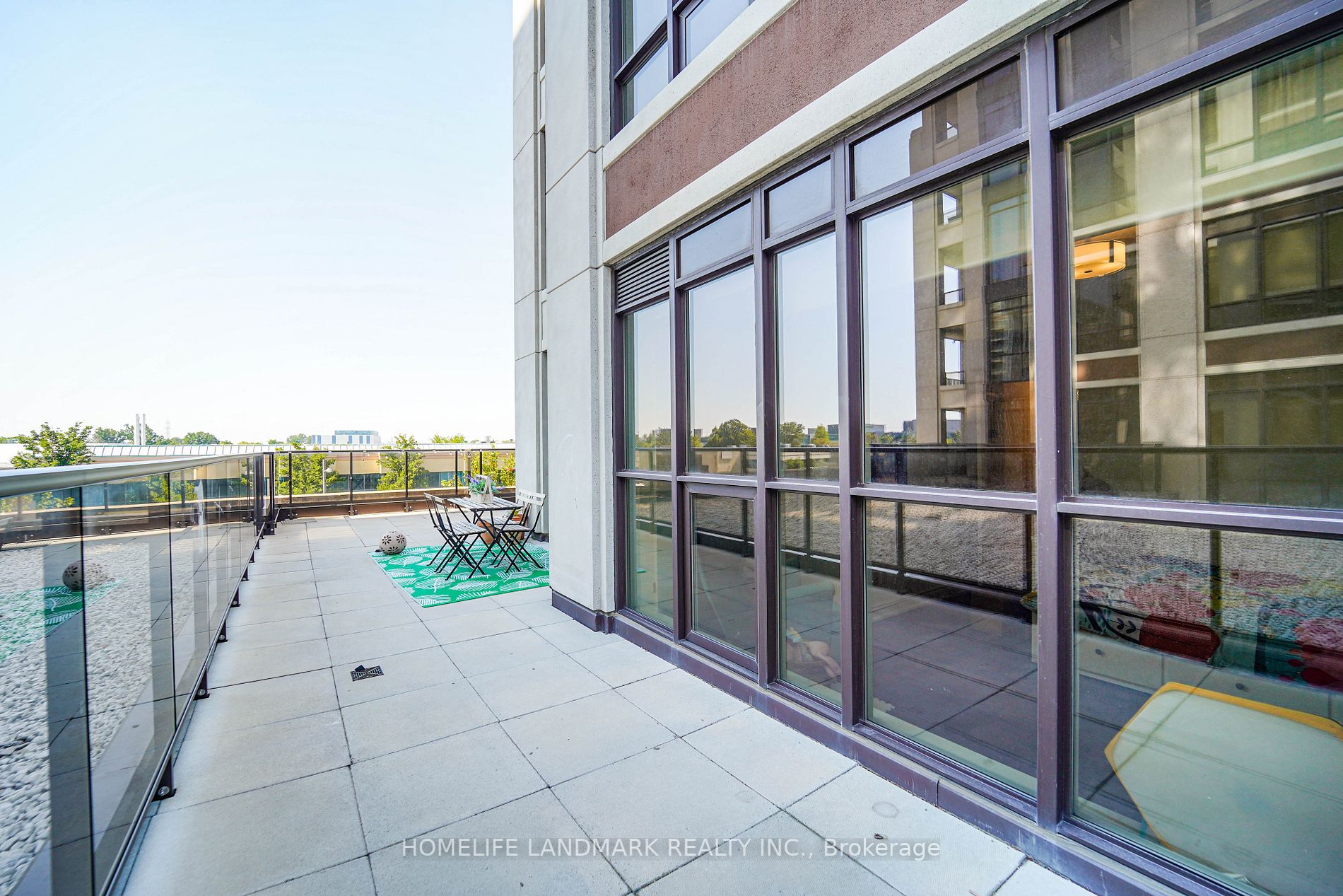 89 South Town Centre Blvd, #303