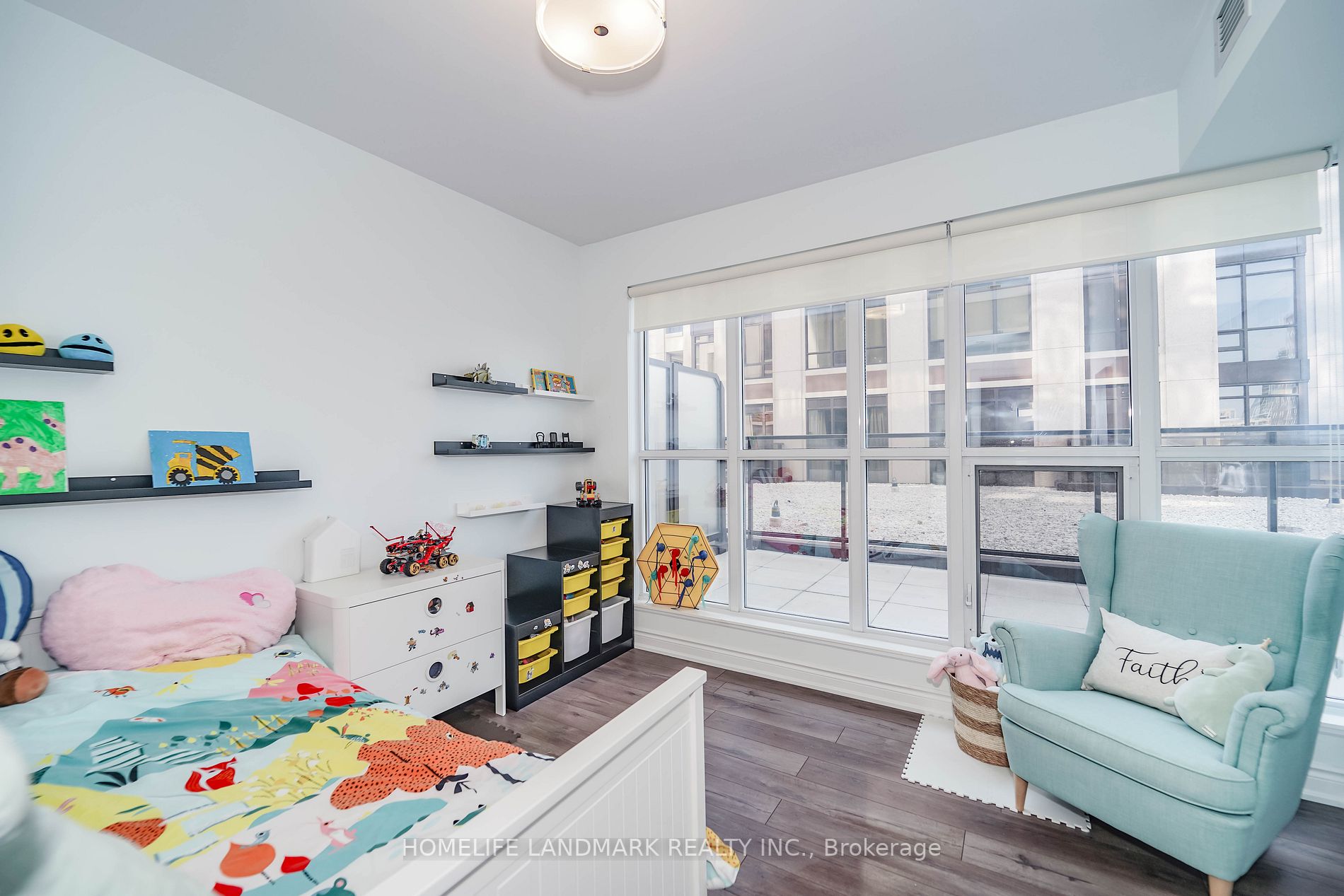 89 South Town Centre Blvd, #303