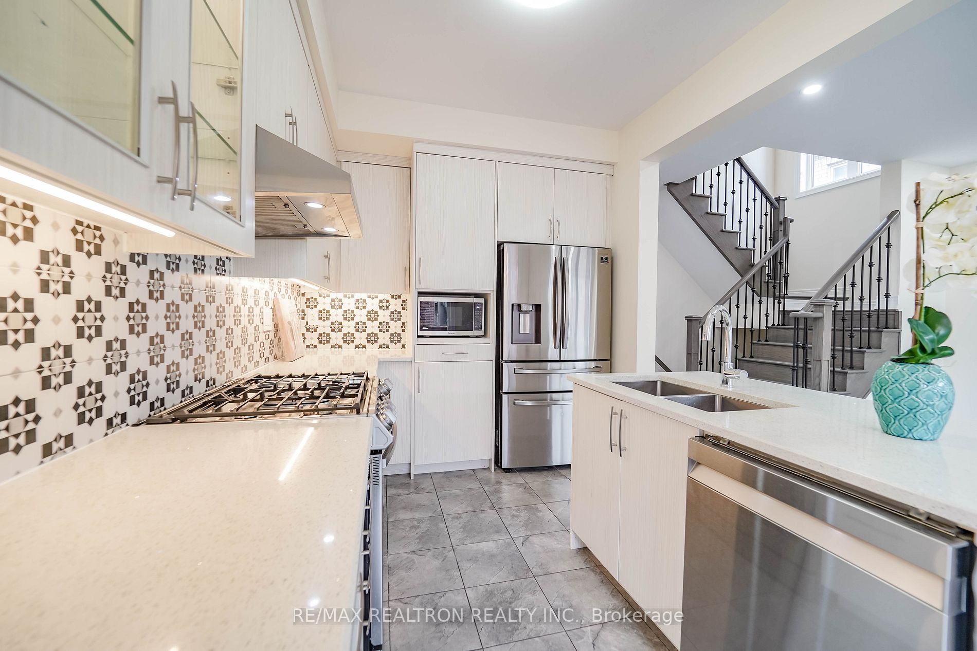 125 Jim Mortson Dr