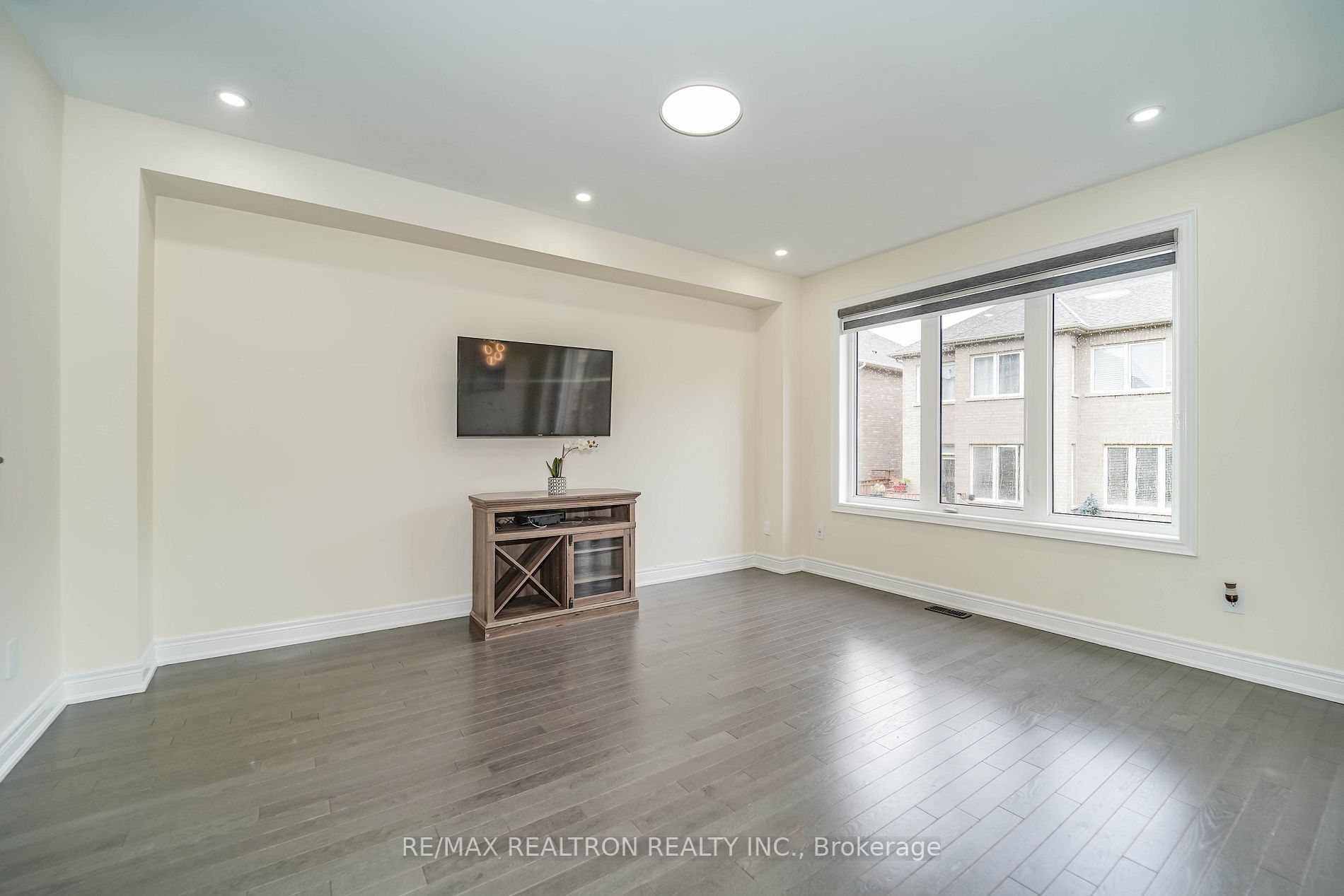 125 Jim Mortson Dr