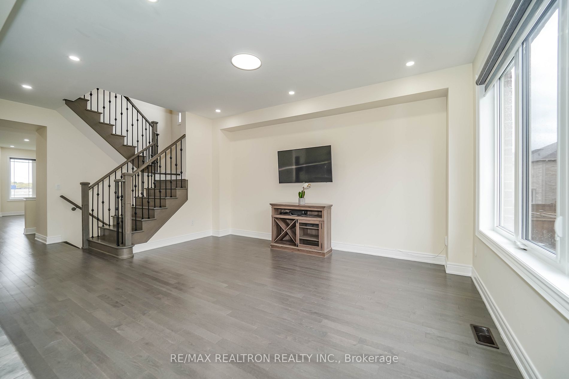 125 Jim Mortson Dr