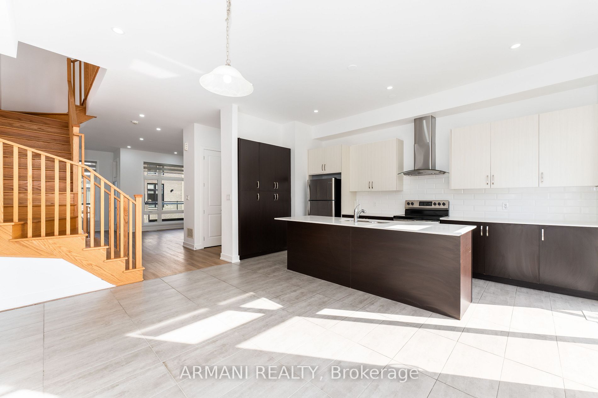 37 Benoit St