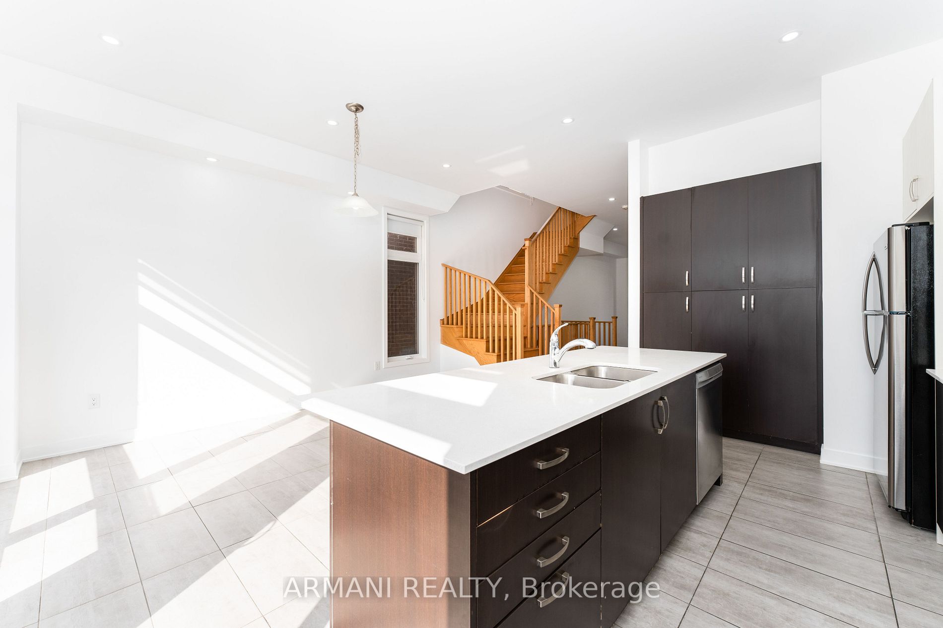 37 Benoit St