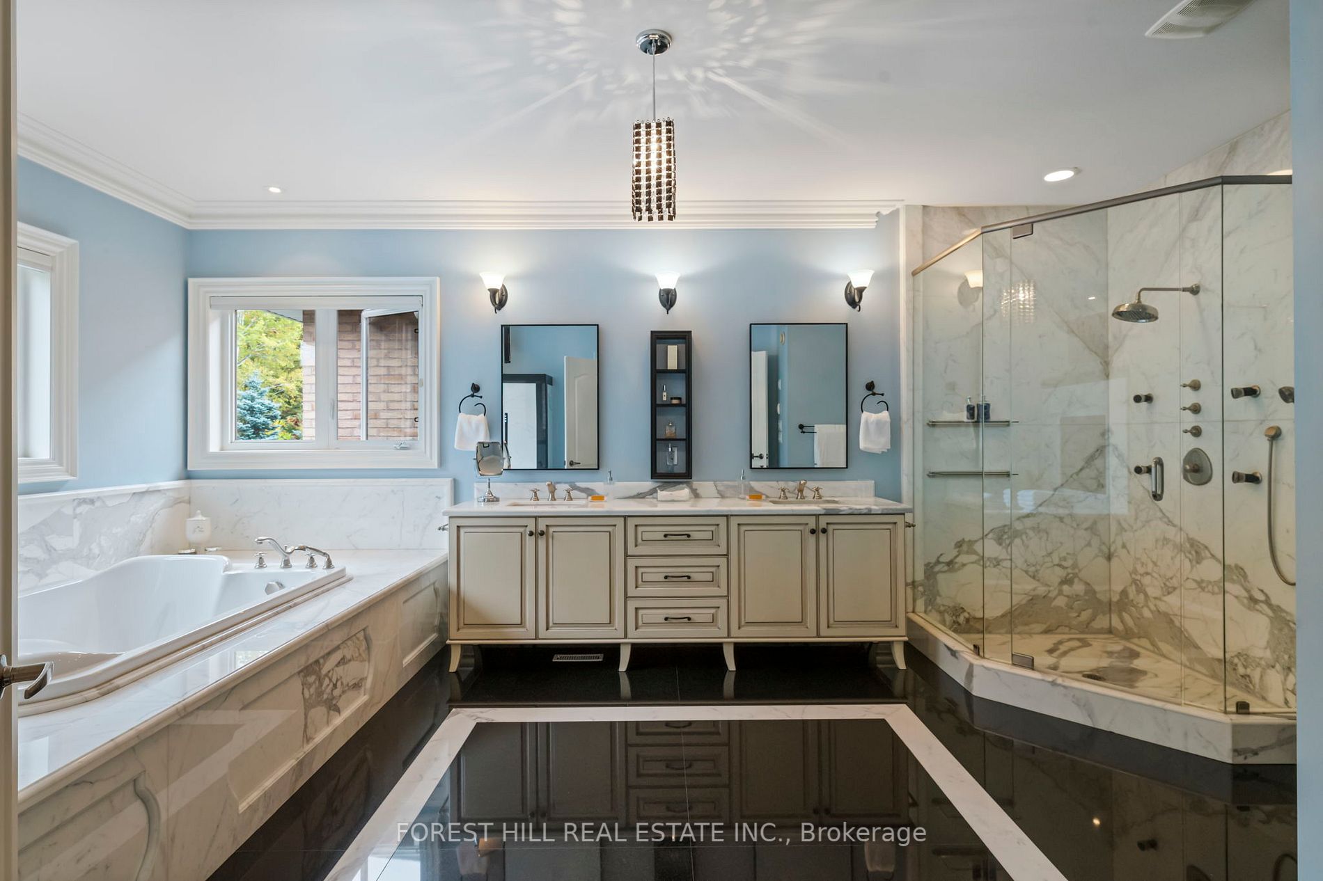 165 Thornhill Woods Dr