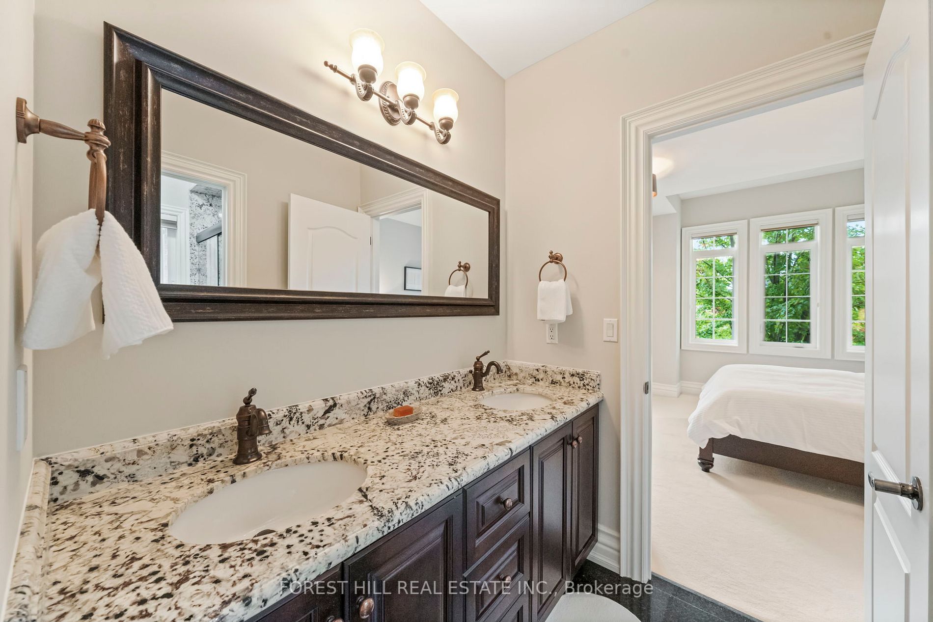 165 Thornhill Woods Dr