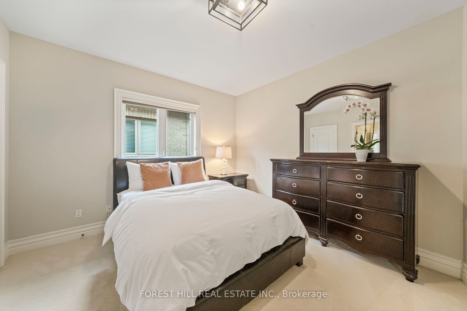 165 Thornhill Woods Dr