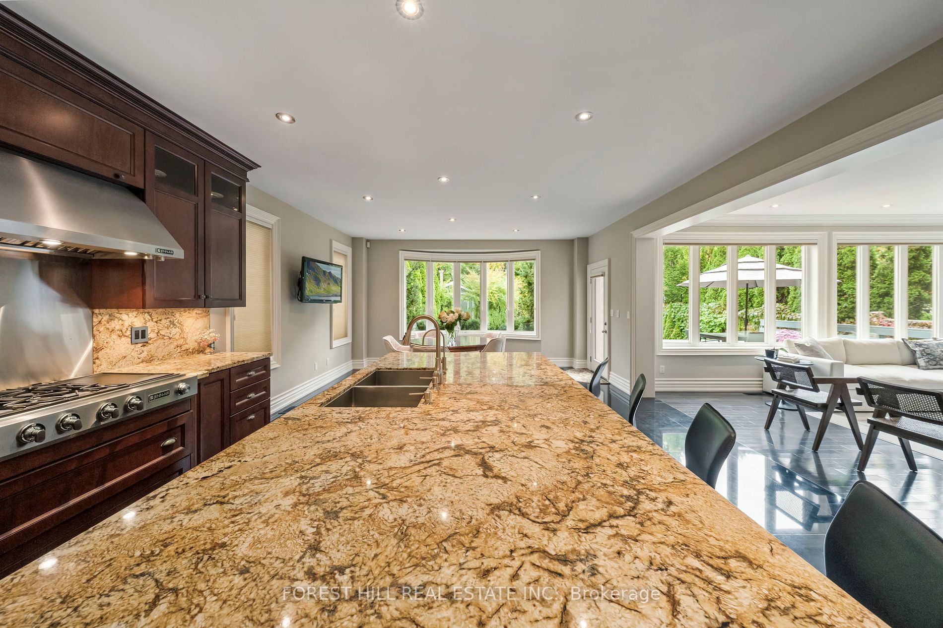 165 Thornhill Woods Dr