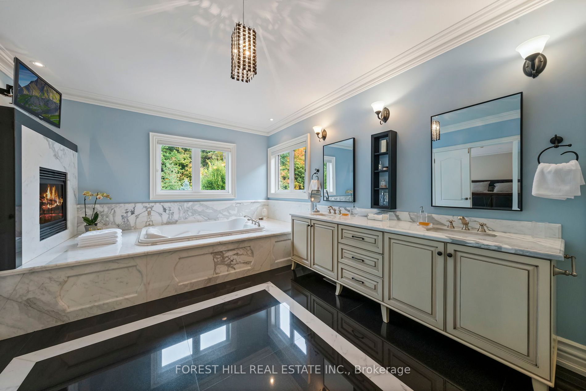 165 Thornhill Woods Dr