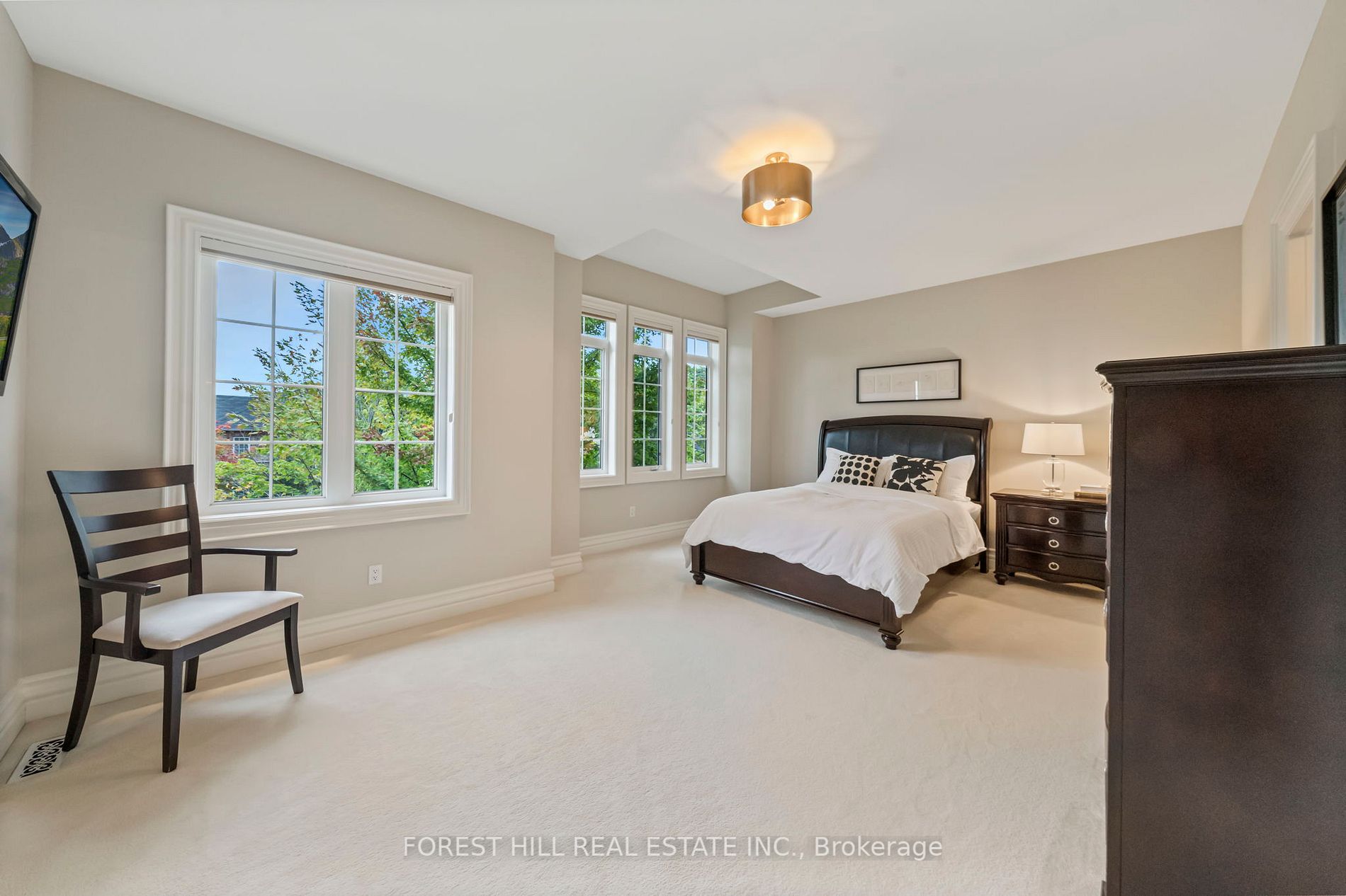165 Thornhill Woods Dr