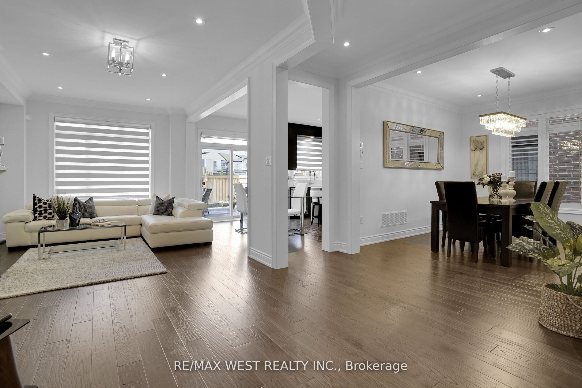 84 Zenith Ave