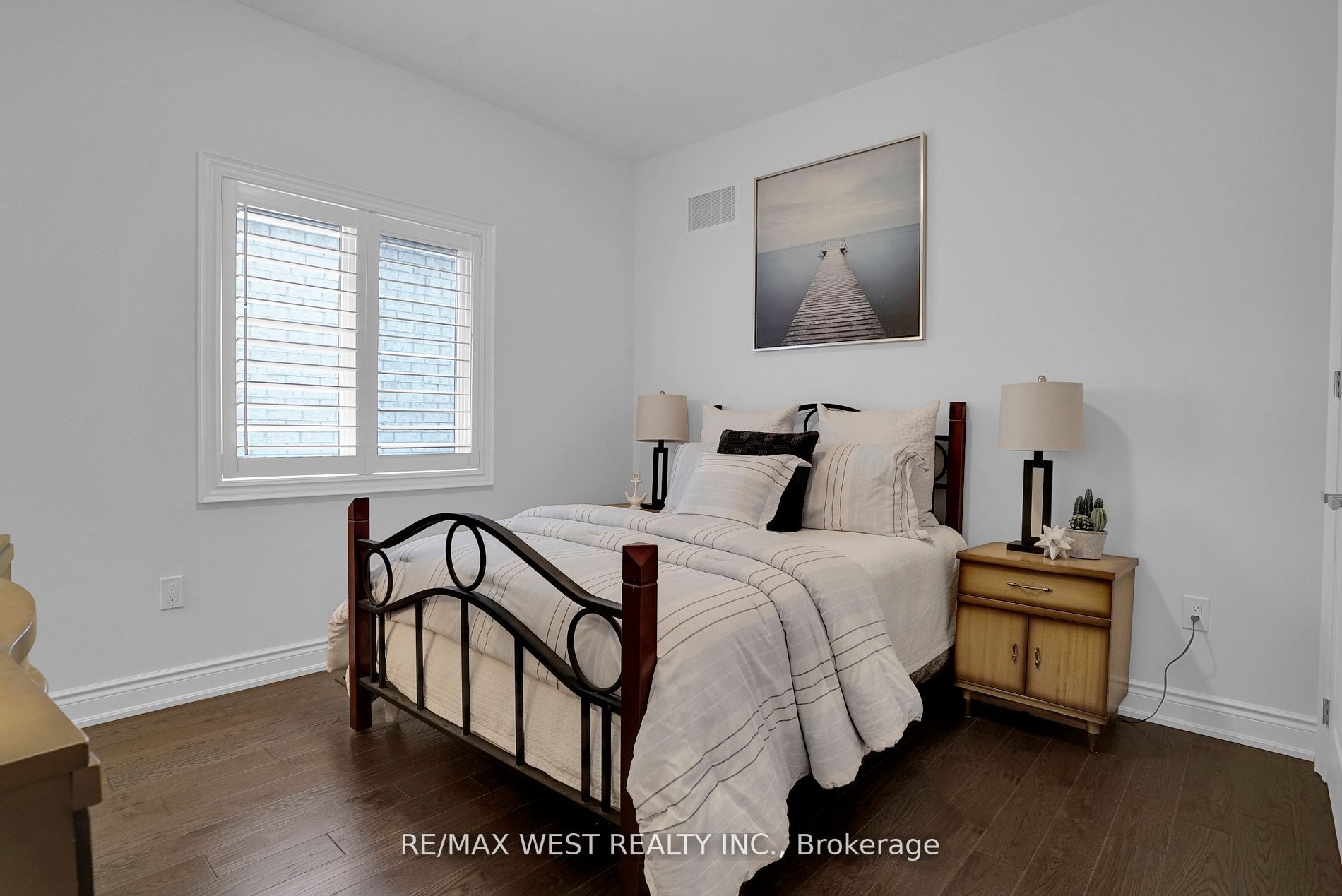 84 Zenith Ave