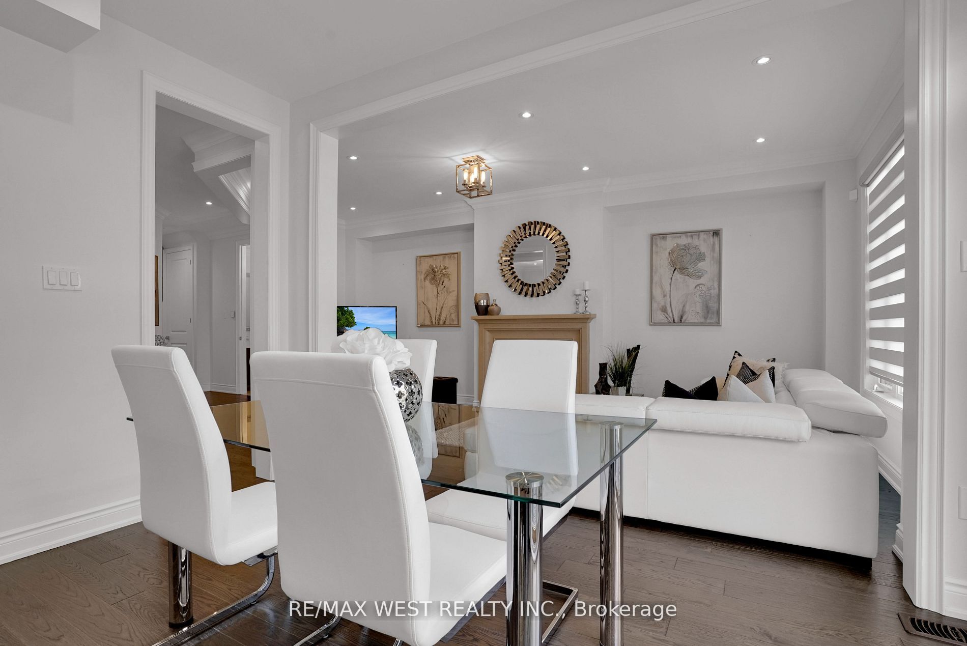 84 Zenith Ave