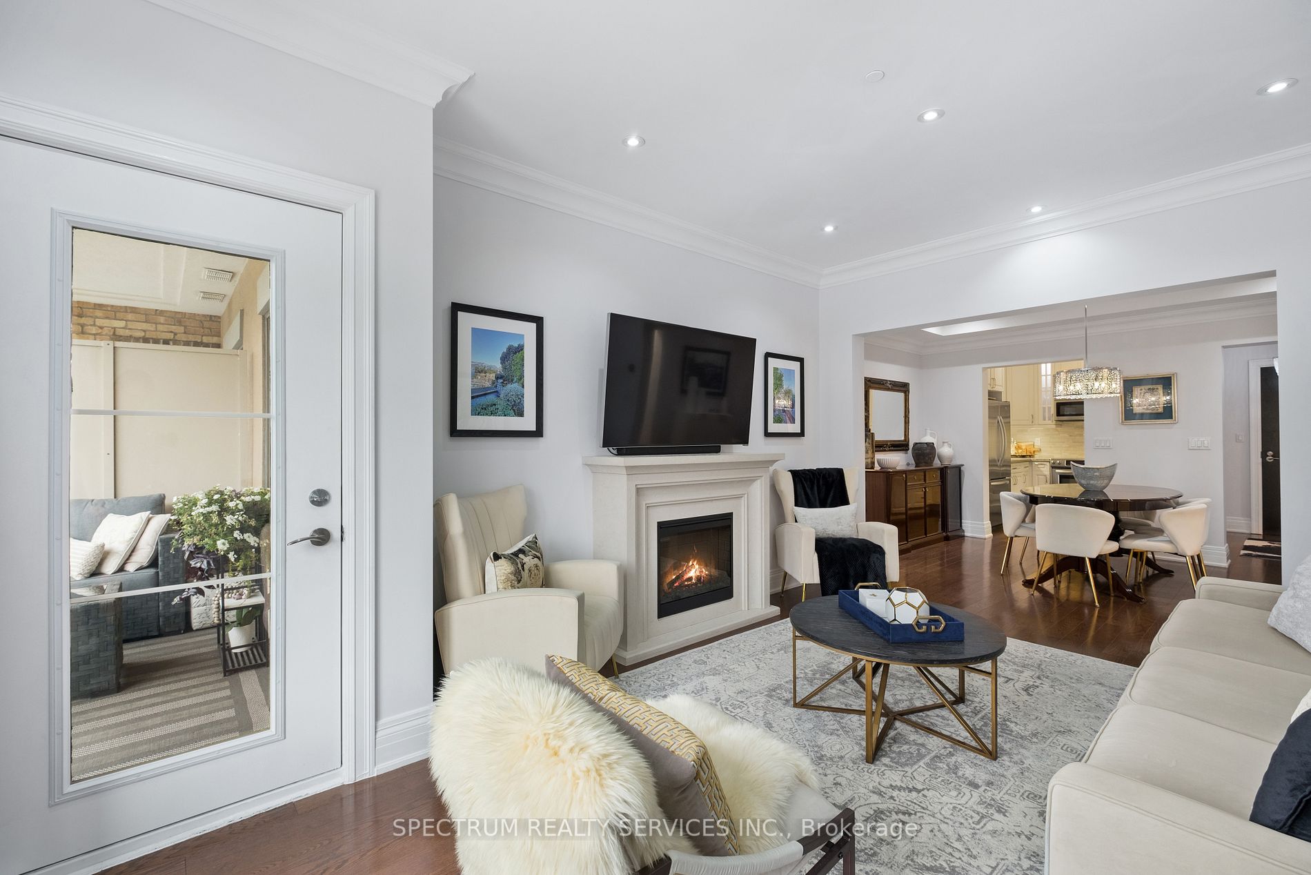 80 Burns Blvd, #335