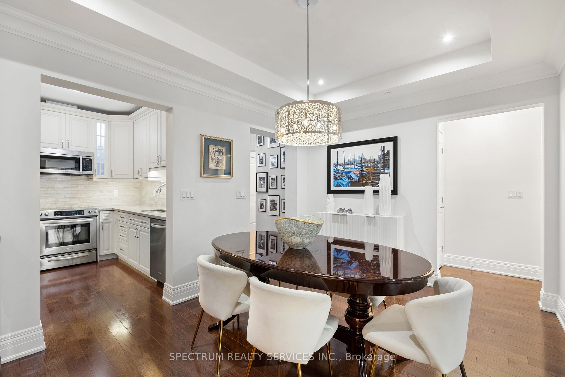 80 Burns Blvd, #335