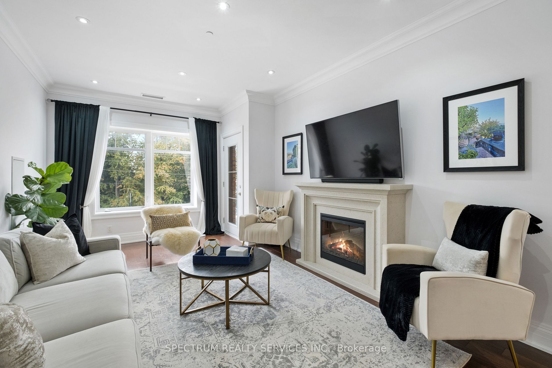 80 Burns Blvd, #335