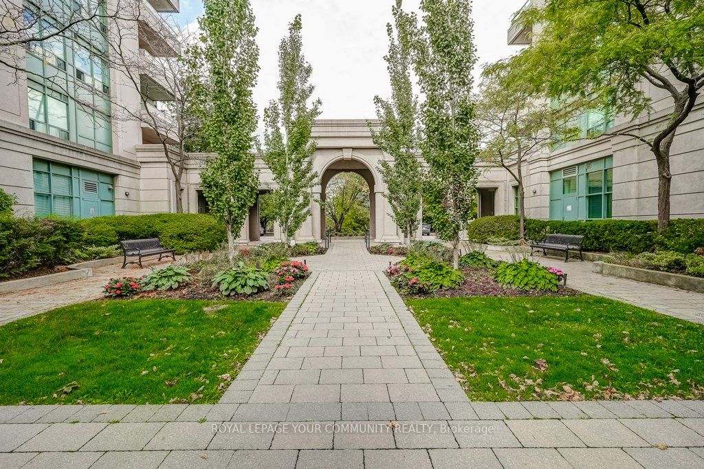 1 Emerald Lane, #Ph204