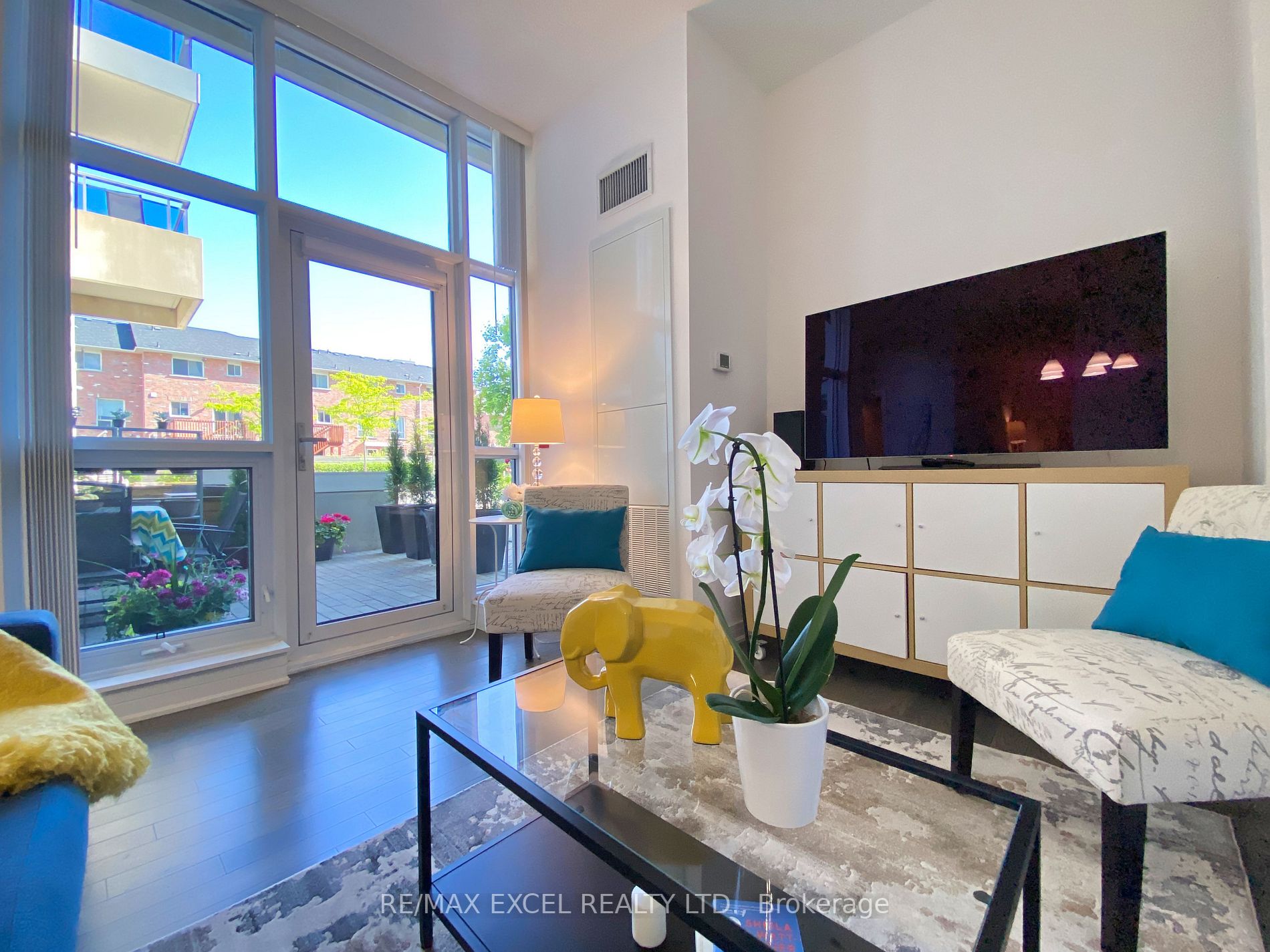 9199 Yonge St, #Se101