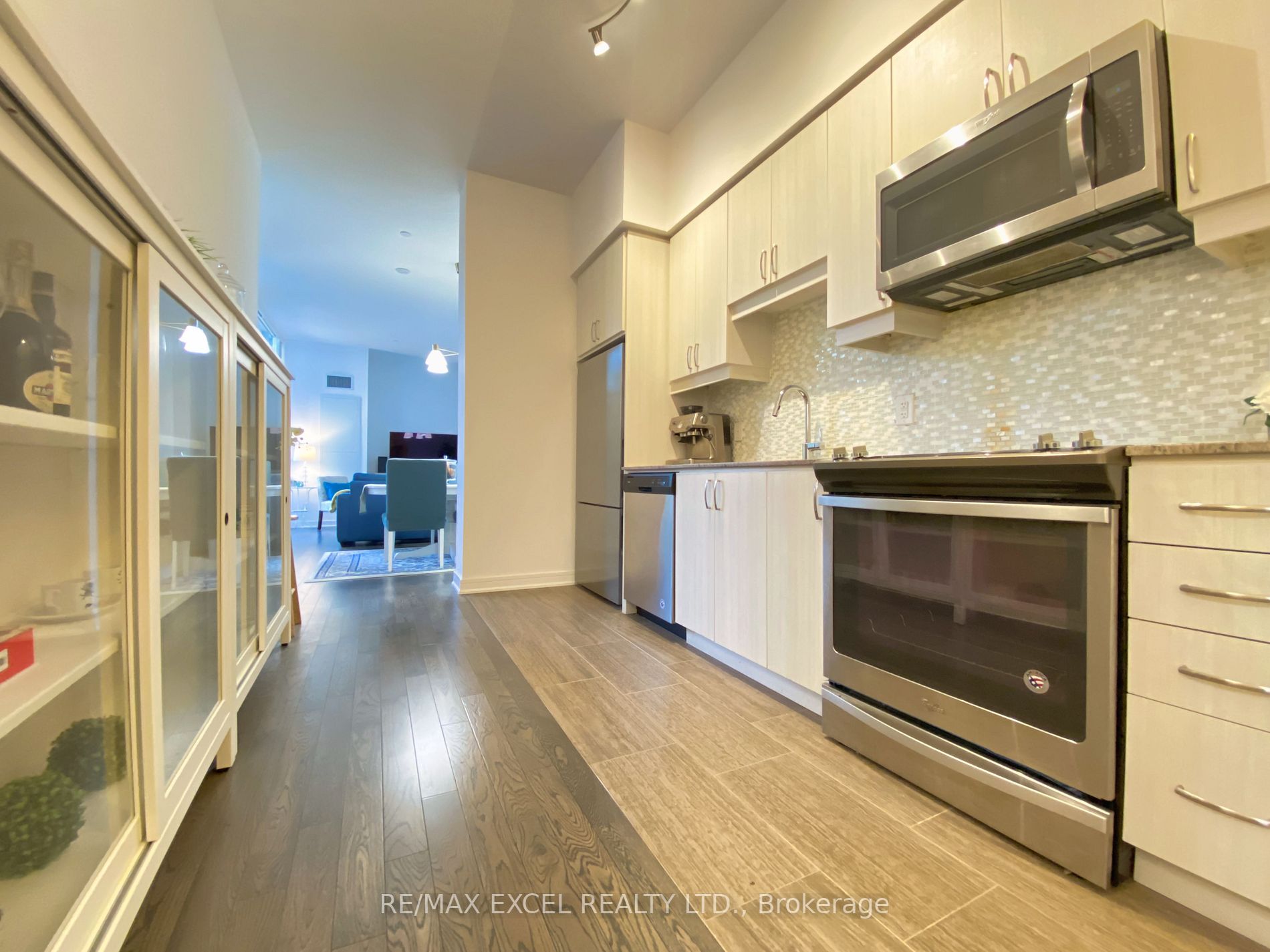9199 Yonge St, #Se101