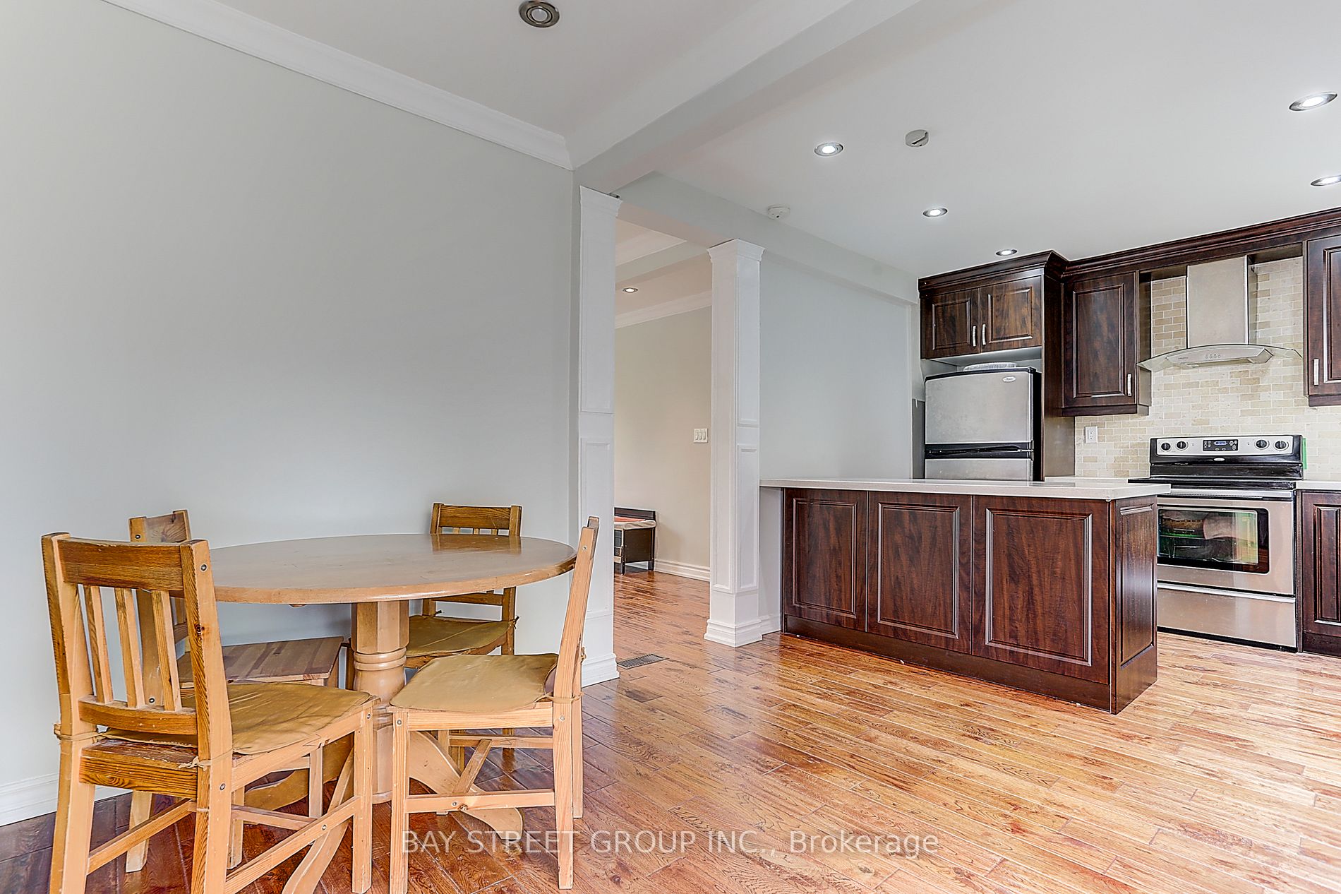 432 Crosby Ave