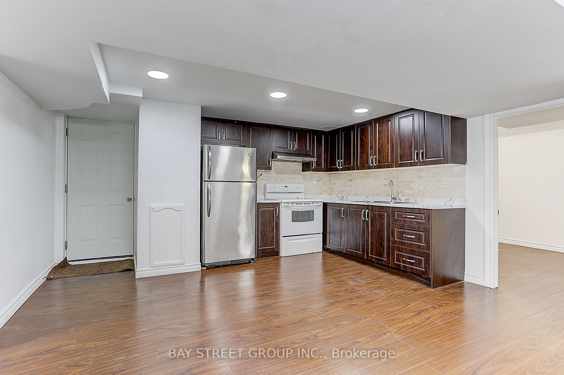 432 Crosby Ave
