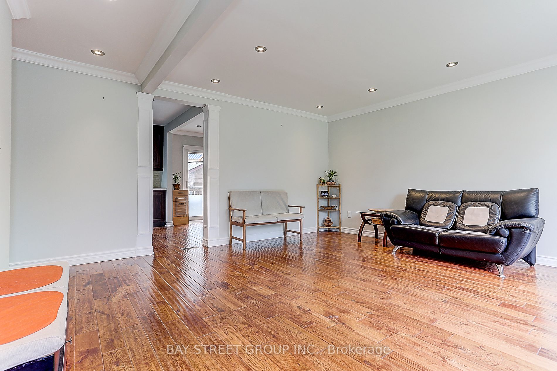432 Crosby Ave