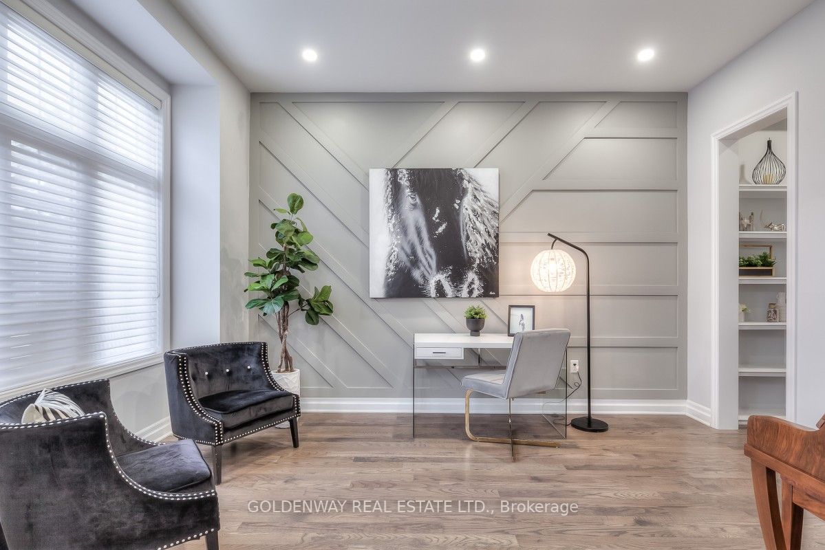 209 Degraaf Cres