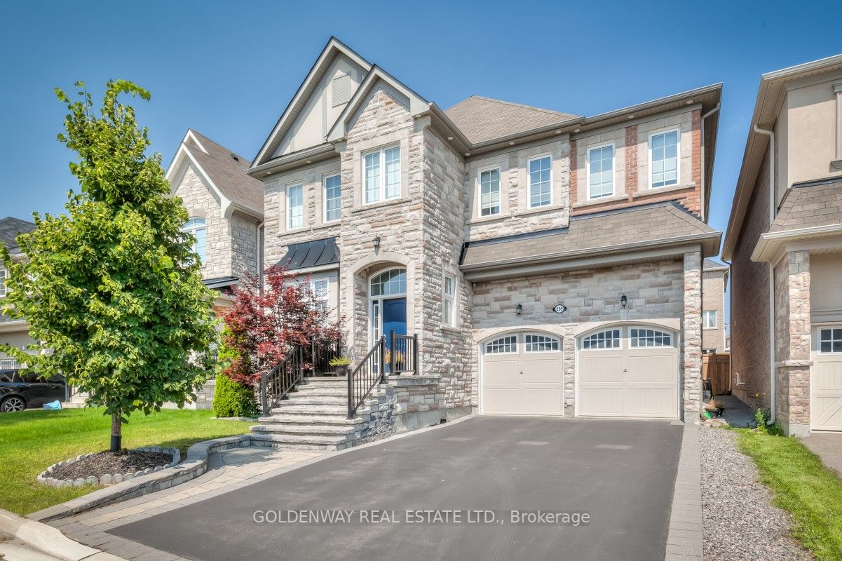 209 Degraaf Cres