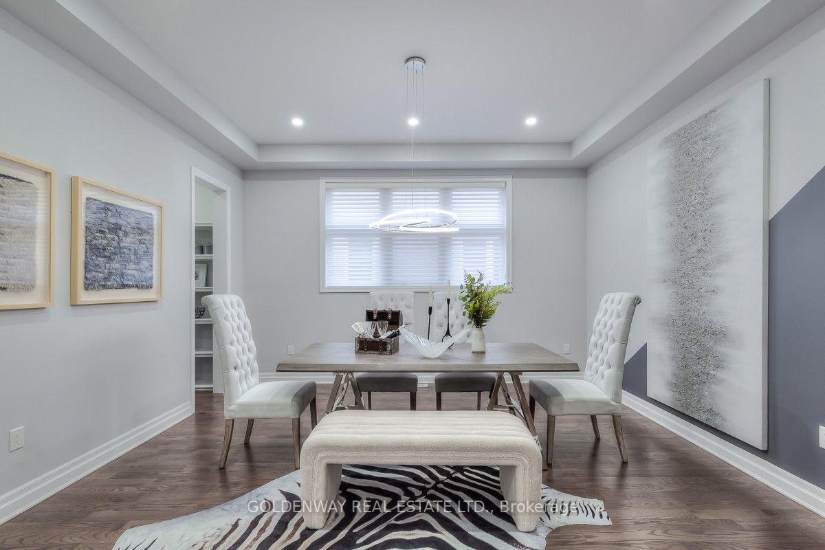 209 Degraaf Cres