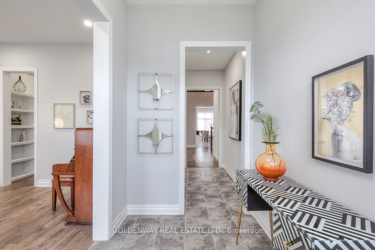 209 Degraaf Cres