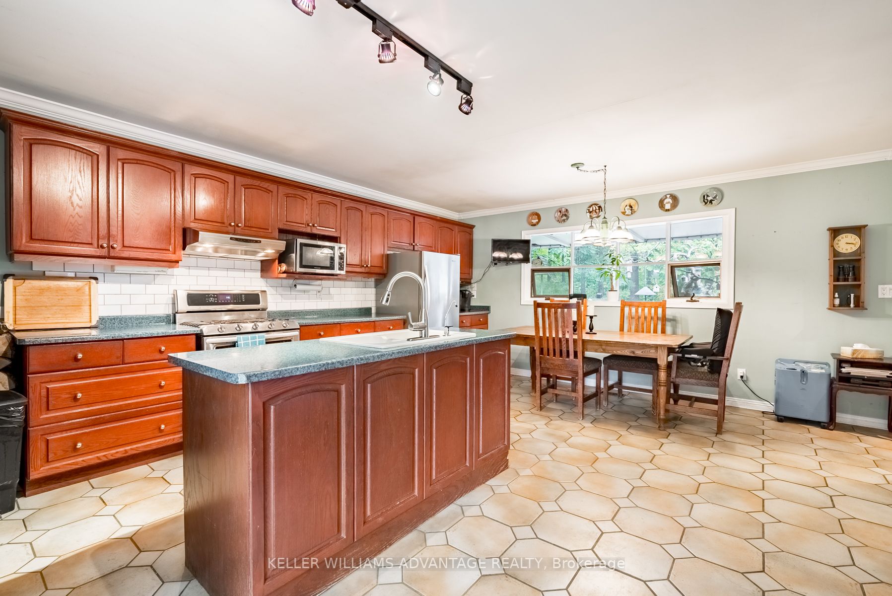 16765 Caledon King Town N Line