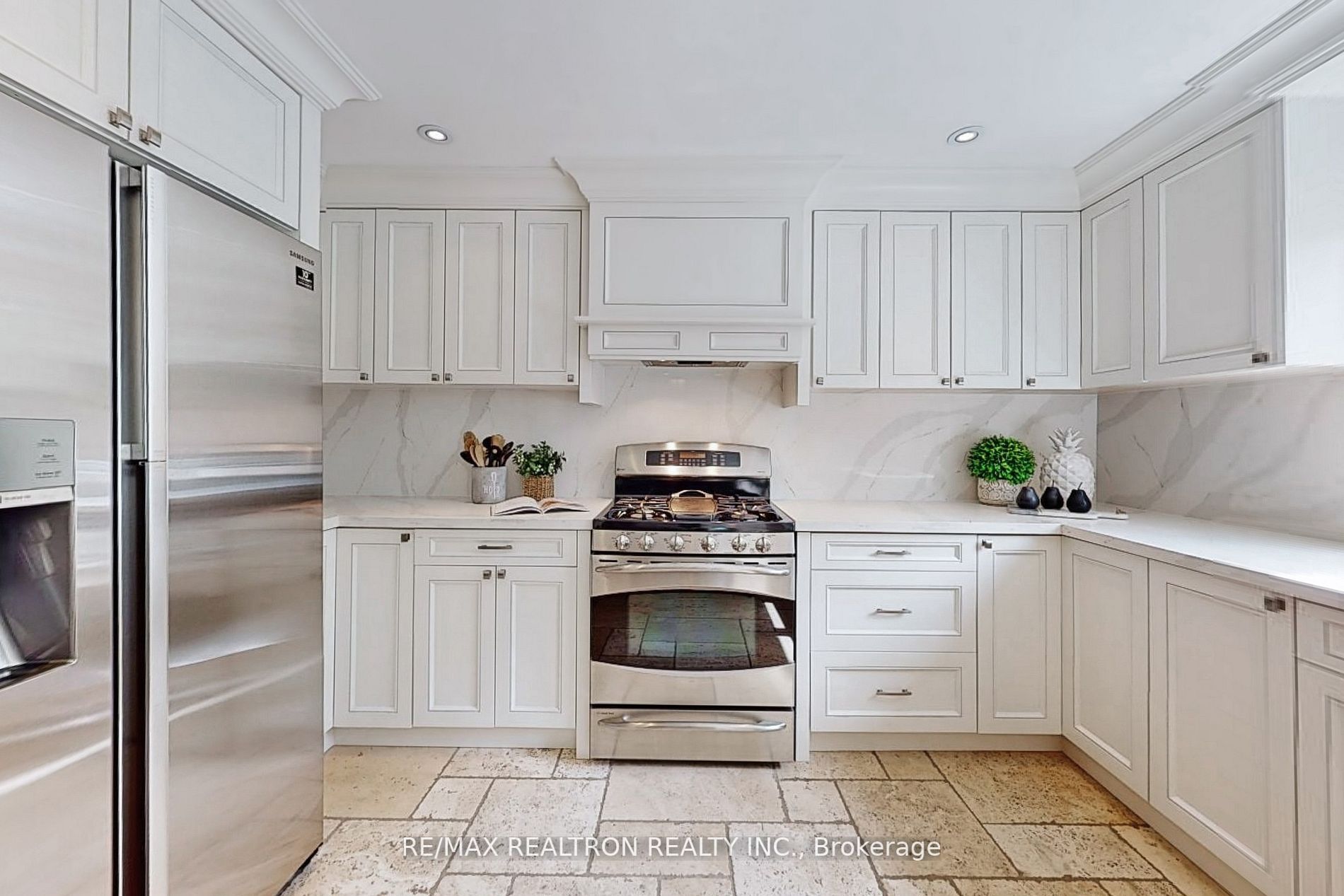 2 Campbell Crt