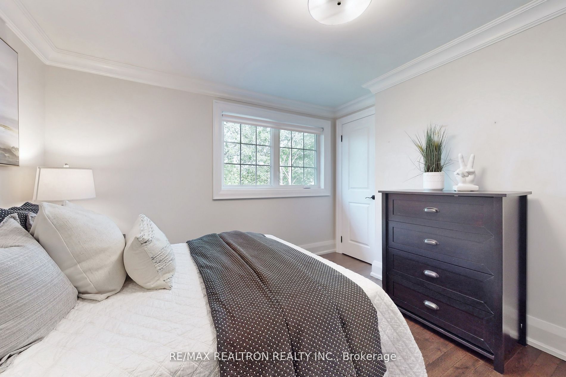 2 Campbell Crt