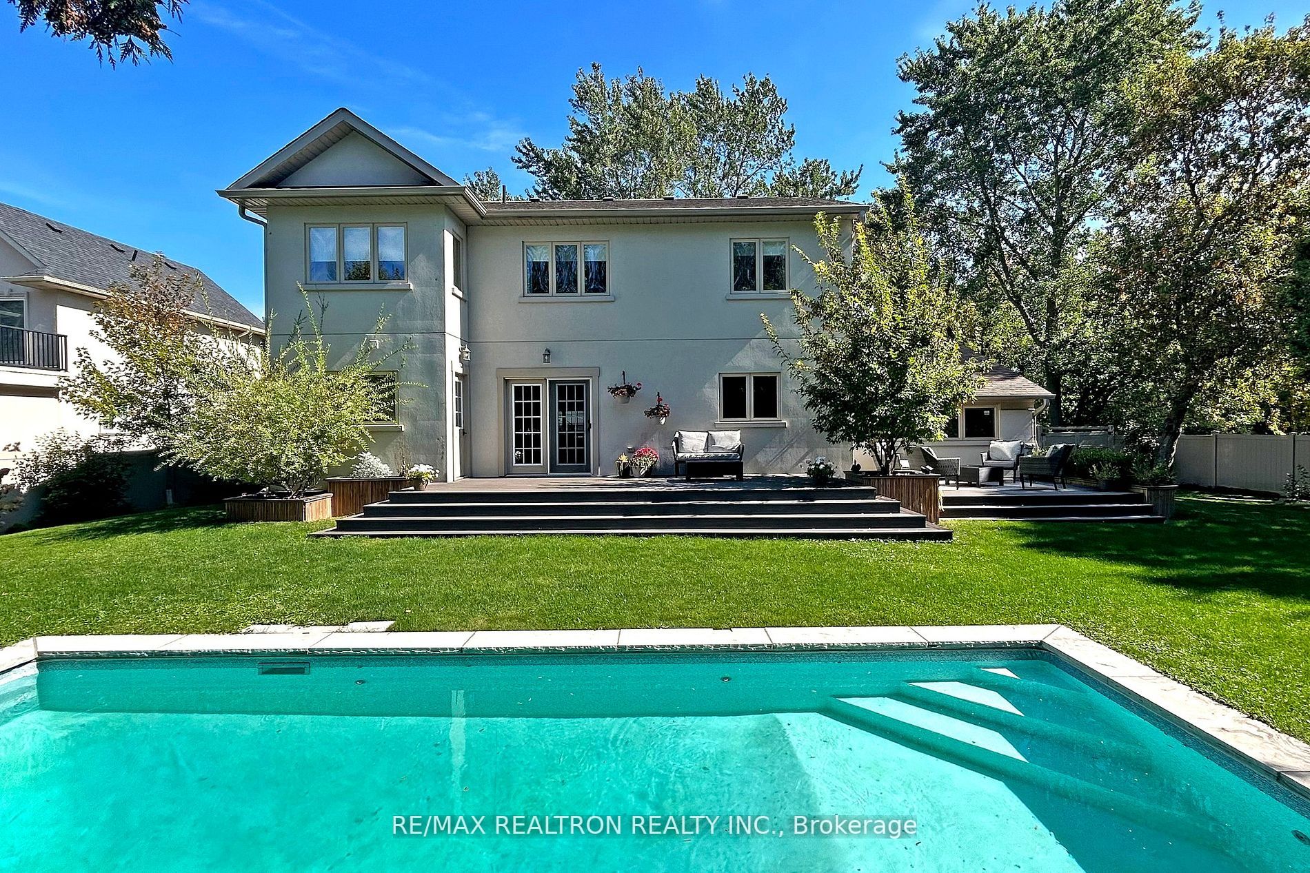 2 Campbell Crt