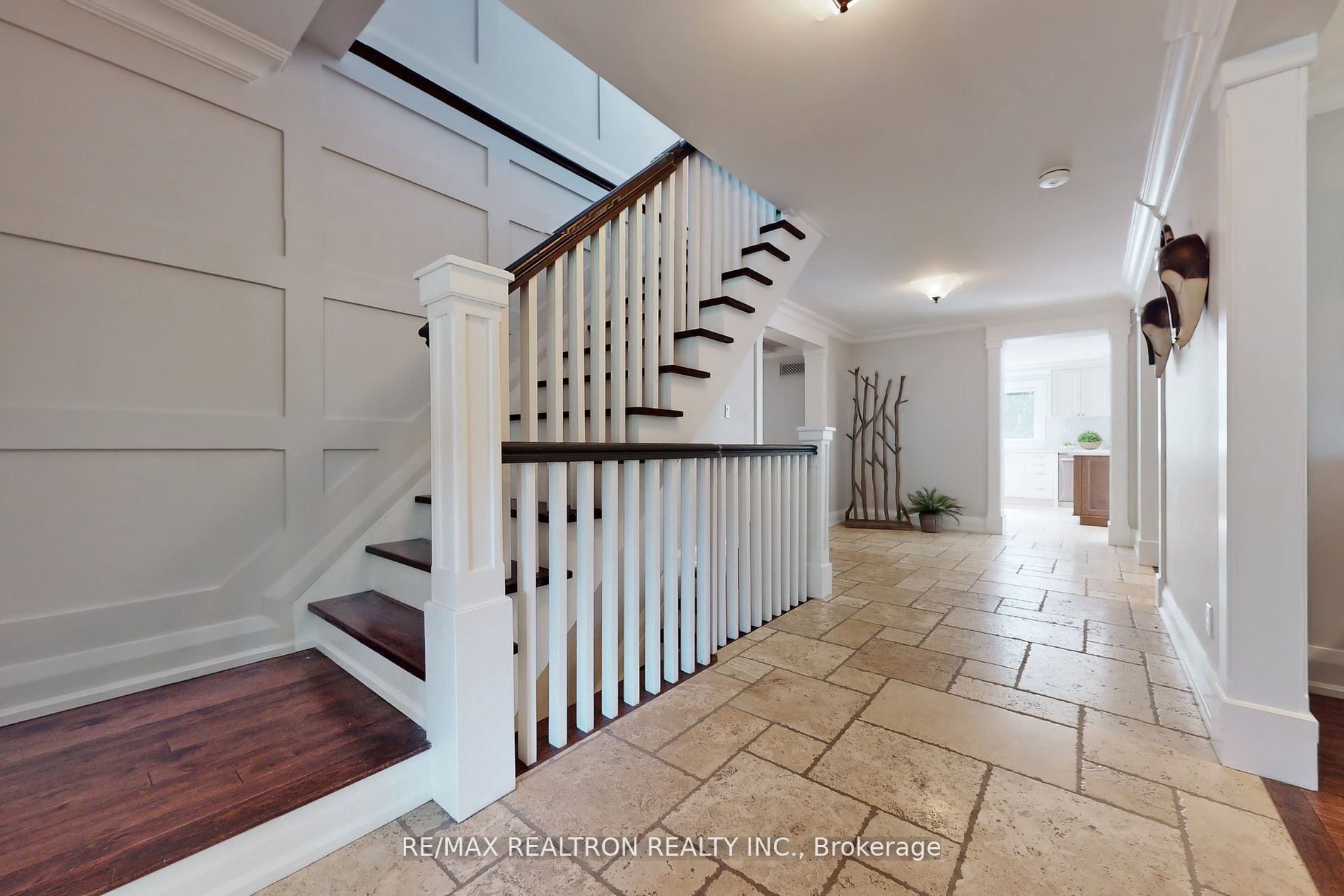 2 Campbell Crt