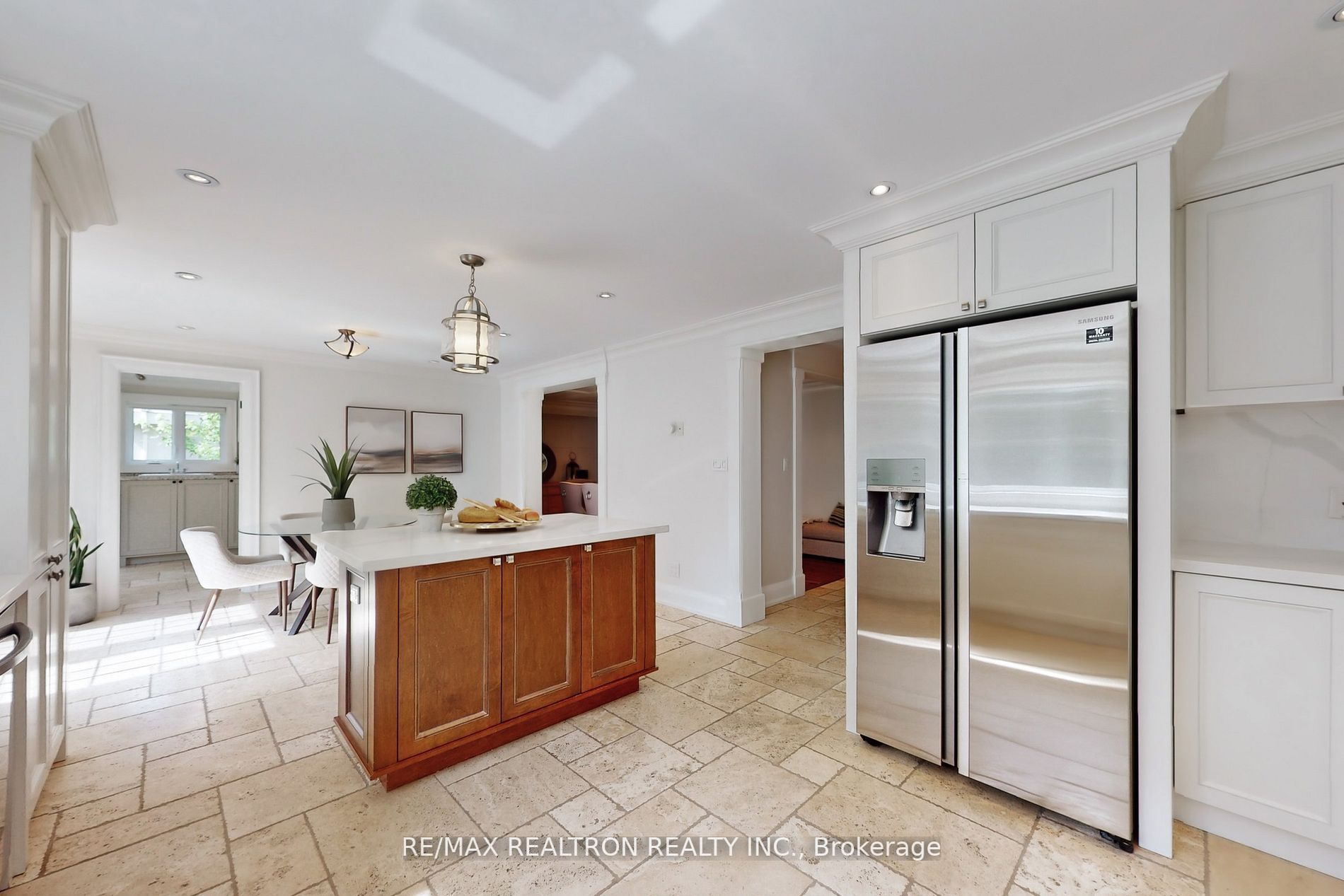 2 Campbell Crt